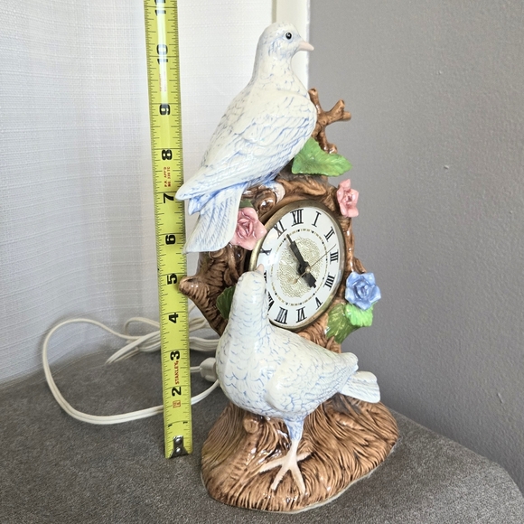 Vtg Eleco Bird Figurine Clock Electric Porcelain Tabletop Floral Tree Trunk - Picture 10 of 12